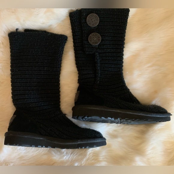 UGG Australia Black Sweater Button BOOTS Suede heels girls size 12 Fur insole - Picture 1 of 8